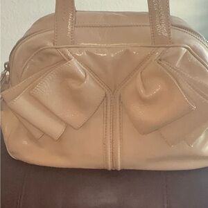 🖤 Yves Saint Laurent YSL Patent Leather Bow Satchel – Nude/Beige